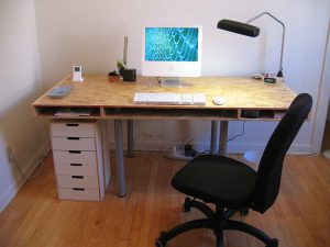 800px-desk